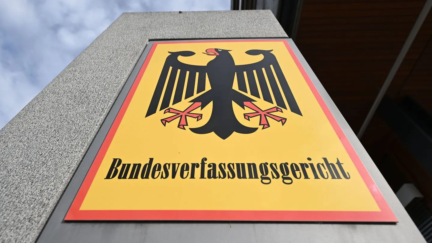 Karlsruhe: Visa für Afghanen müssen einzeln geprüft werden — Regierung darf nicht pauschal entscheiden