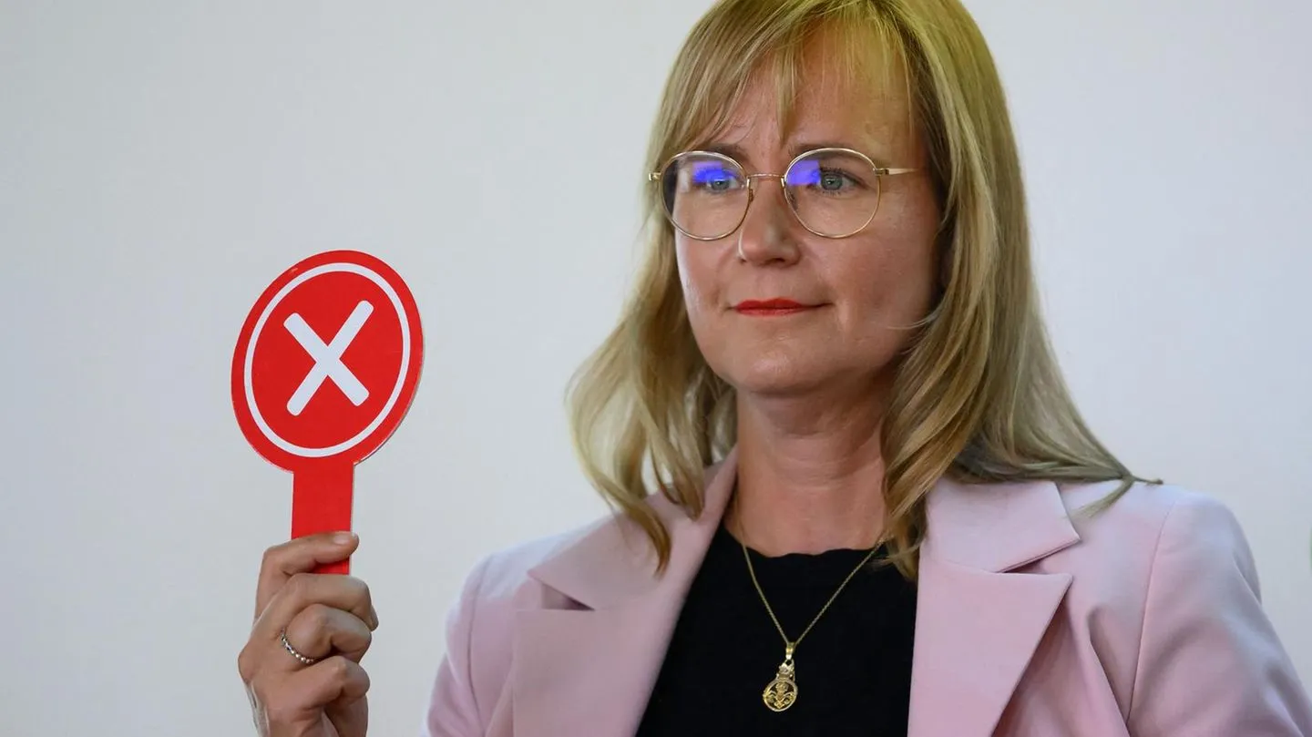 Eva von Angern: Warum sie in Sachsen-Anhalt zur entscheidenden Mehrheitsmacherin werden könnte