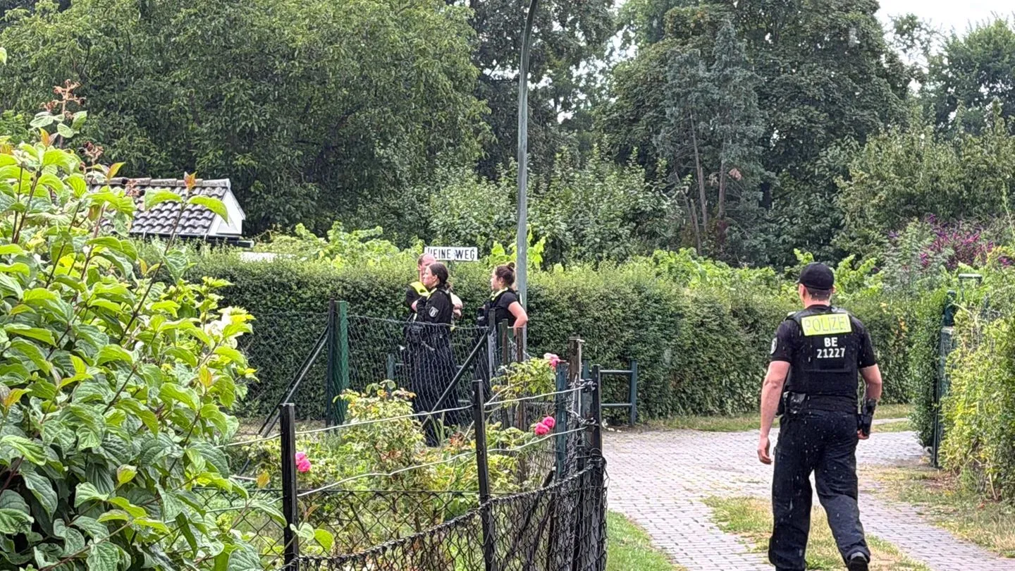 Terrorismus: Mutmaßlicher CSD-Täter soll Polizisten mit Stichwaffe angegriffen haben
