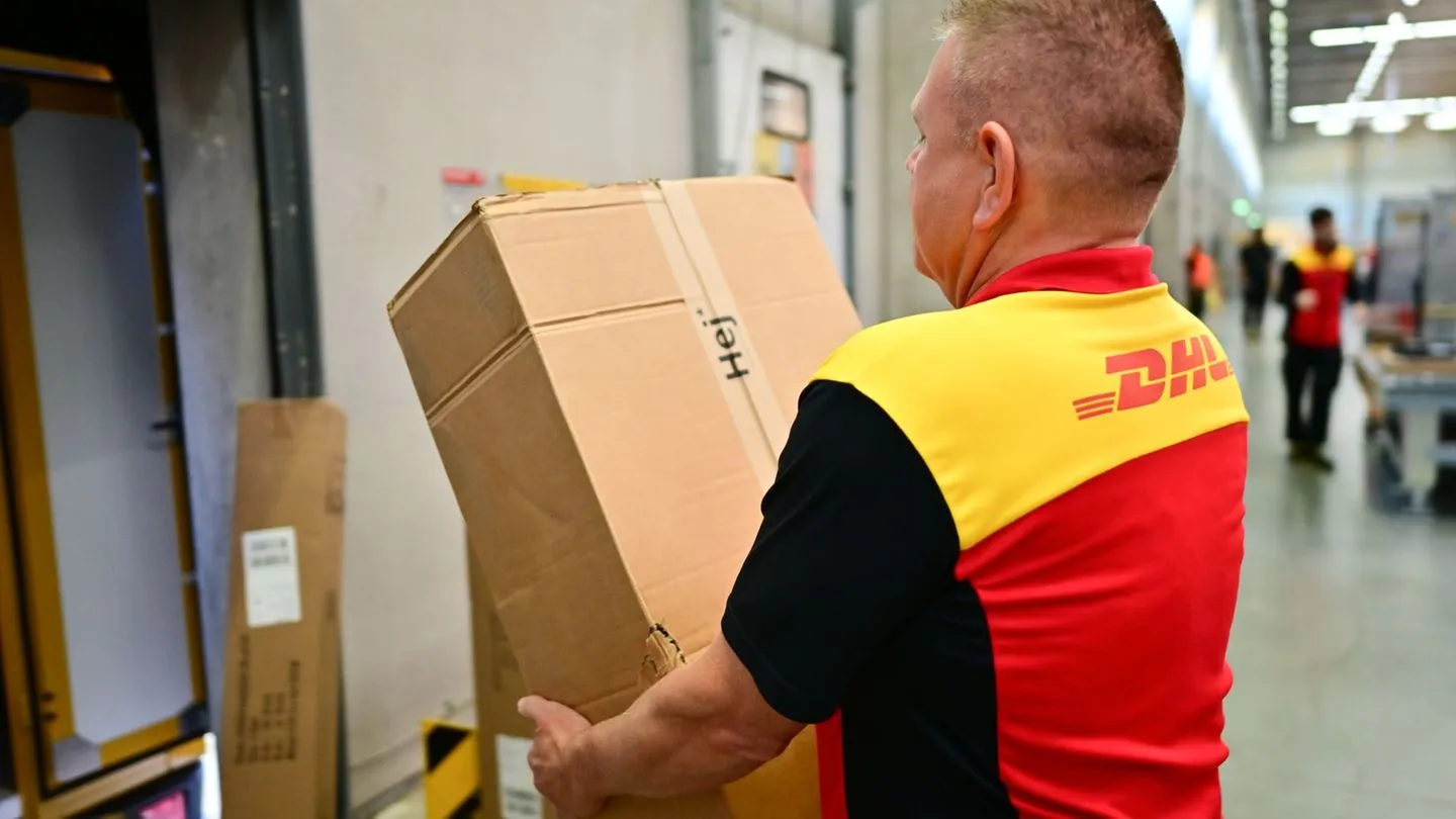 Schwere Pakete: DHL fordert verpflichtende Zustellung zu zweit — eine nachvollziehbare Schutzmaßnahme