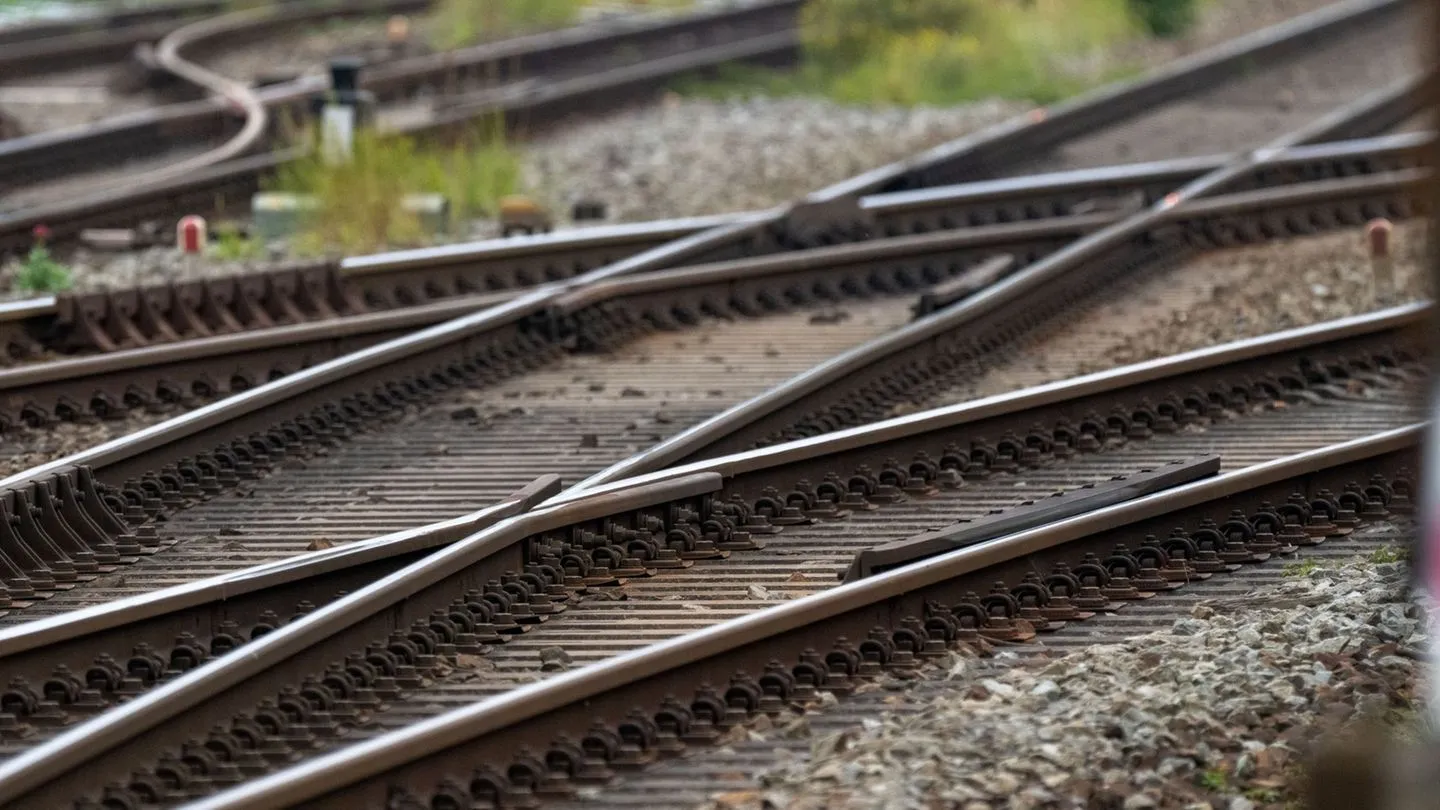 Schienenmaut steigt: Was das für Pendler und Bahnen bedeutet