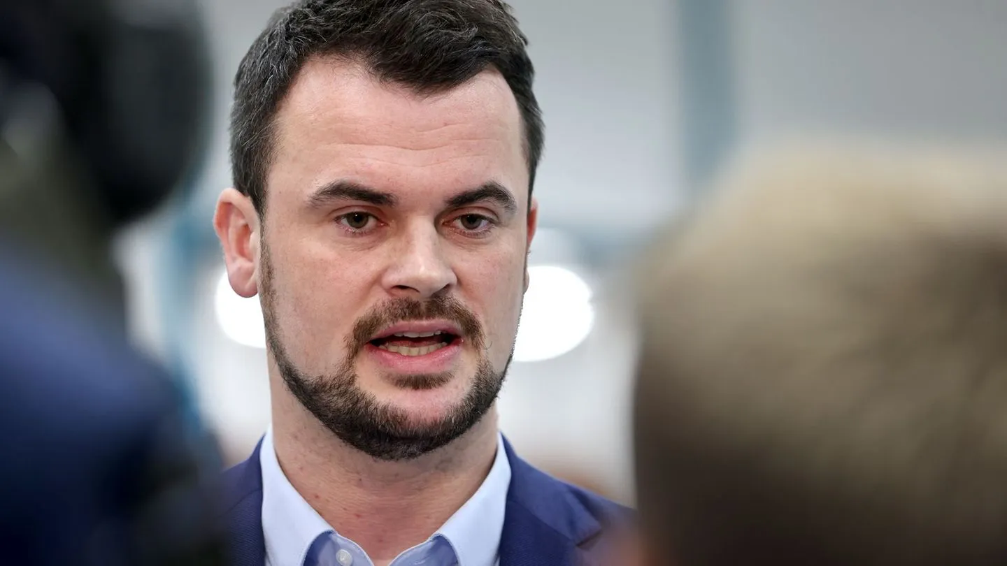 CDU nach Wahldebakel unter Druck: Landesvize fordert Merz zum Rücktritt auf