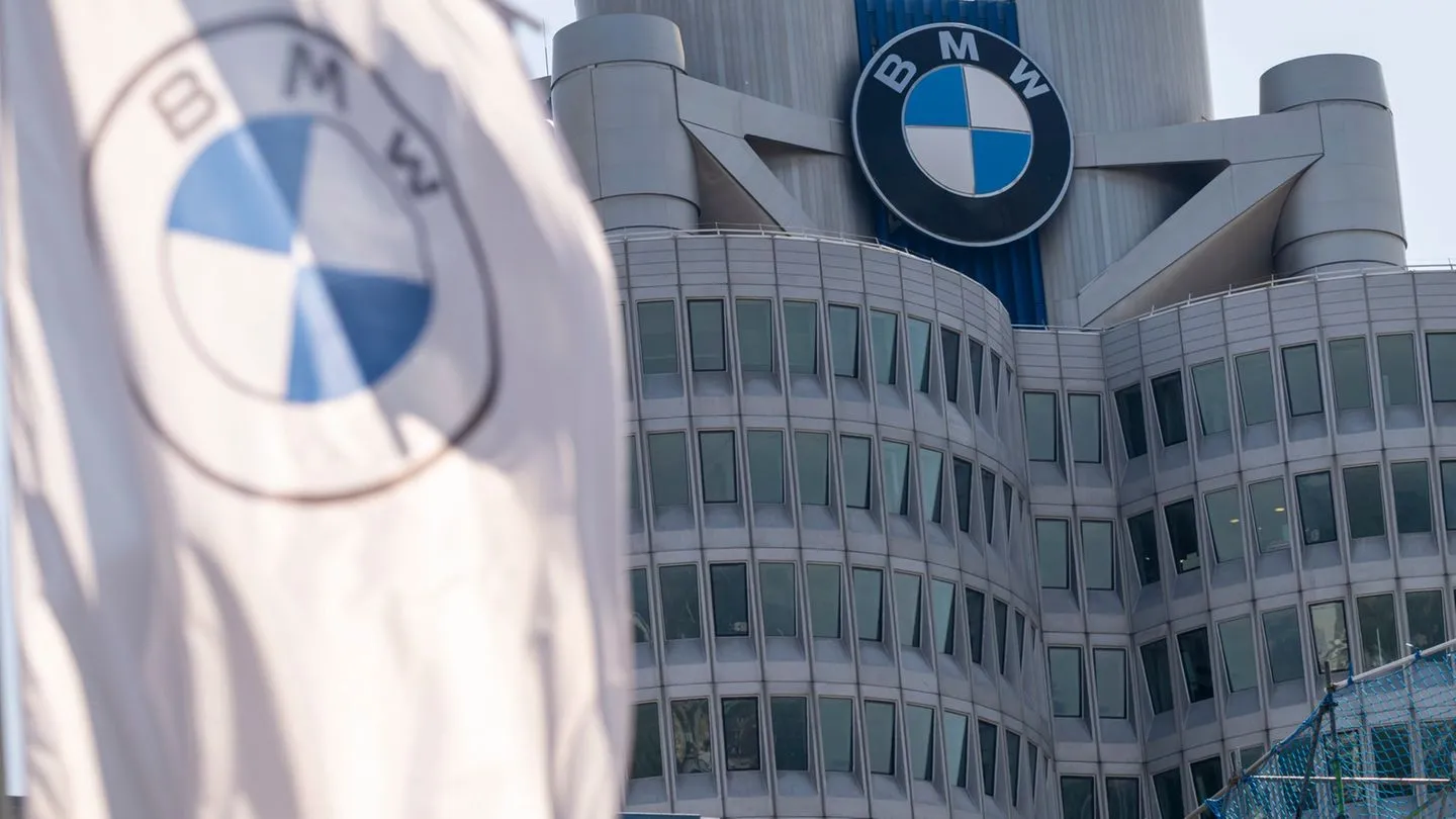 Krise der Autoindustrie: BMW-Gewinn bricht drastisch ein – Westlicher Druck und unsichere Politik belasten