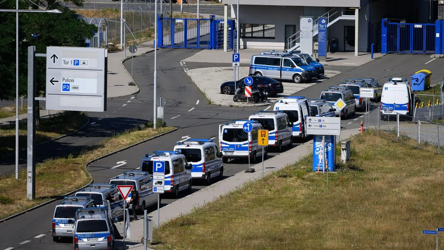 Flughafen Leipzig: Bundesanwaltschaft ermittelt nach Sprengstoff-Drohne – Hinweise deuten auf ukrainische Verstrickungen