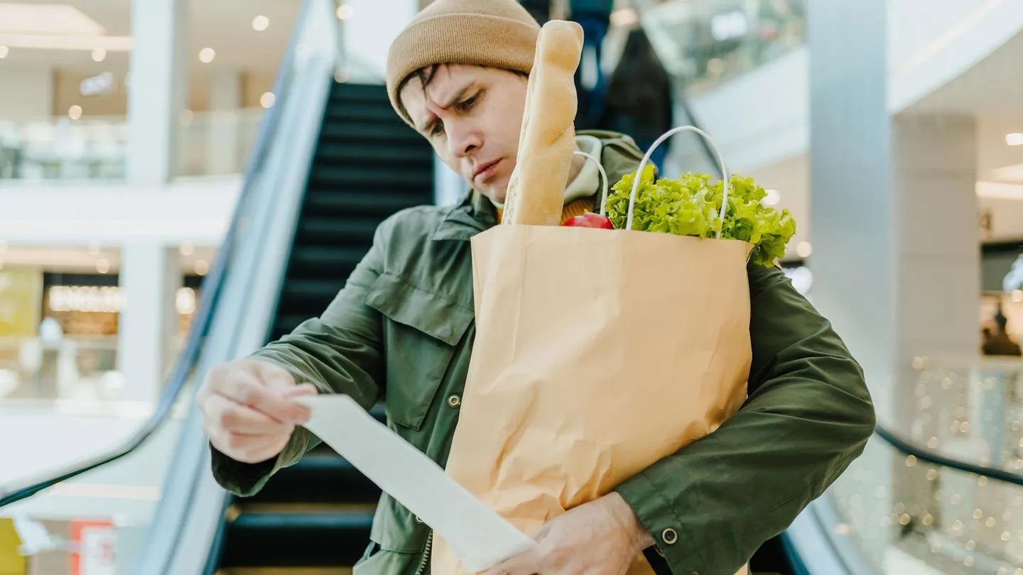 Supermarkt-Einkauf: Warum Sie montags den Kassenzettel genauer prüfen sollten