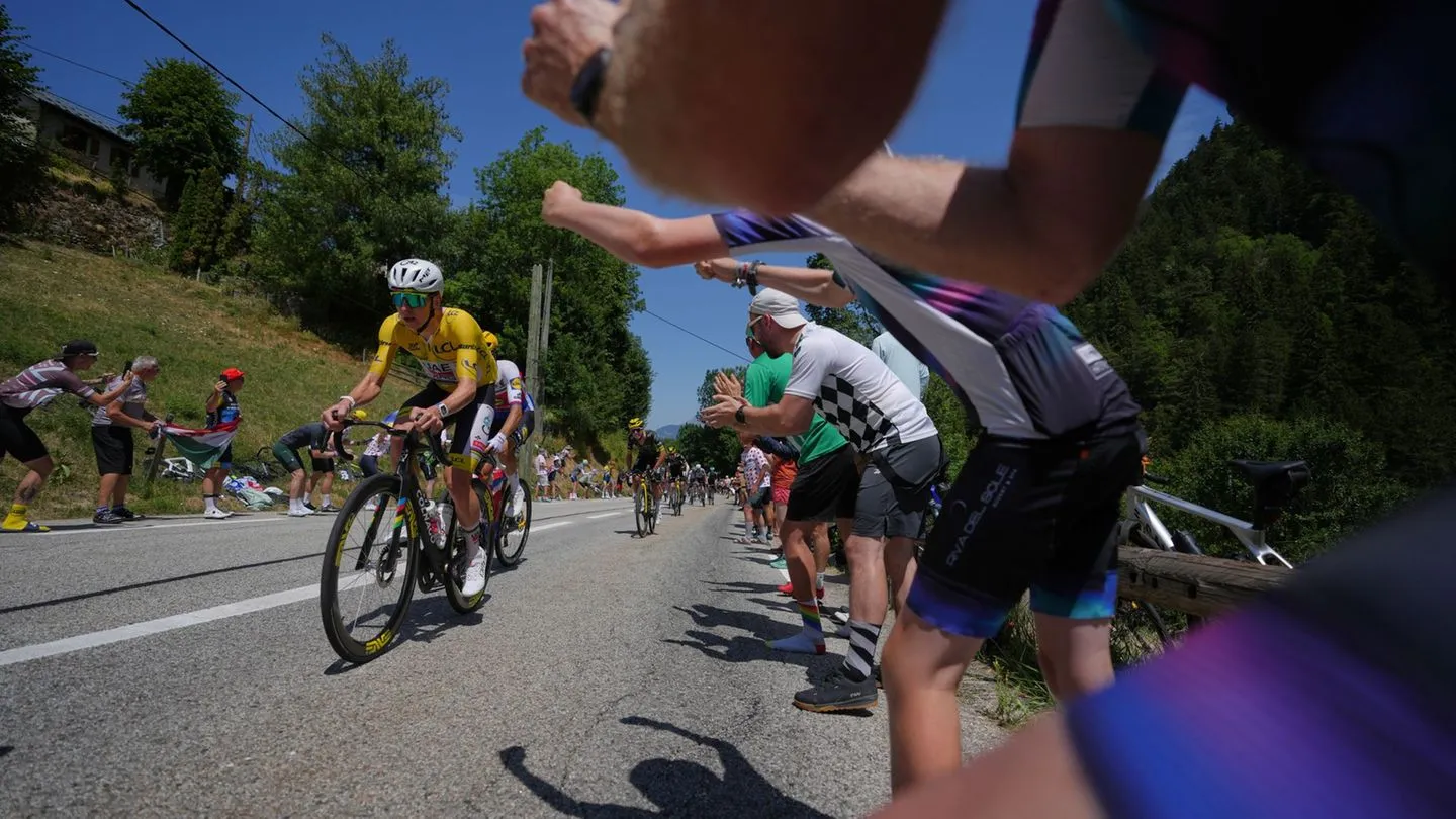 Radsport: Kommt nochmal Spannung auf? Zweifel am Zustand von Pogacars Team