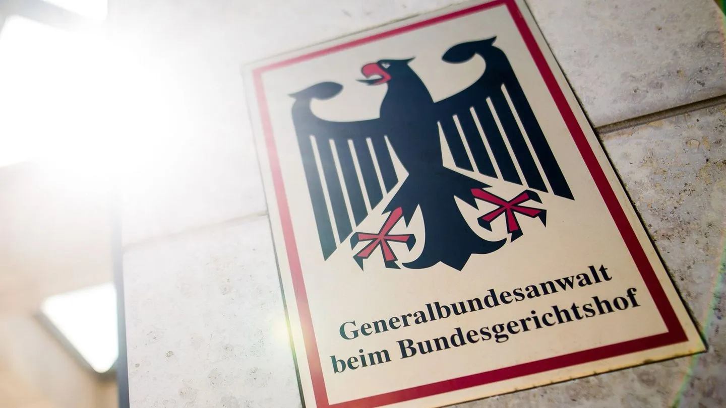 Mutmaßliche Helfer rechtsextremer Terrorgruppe angeklagt