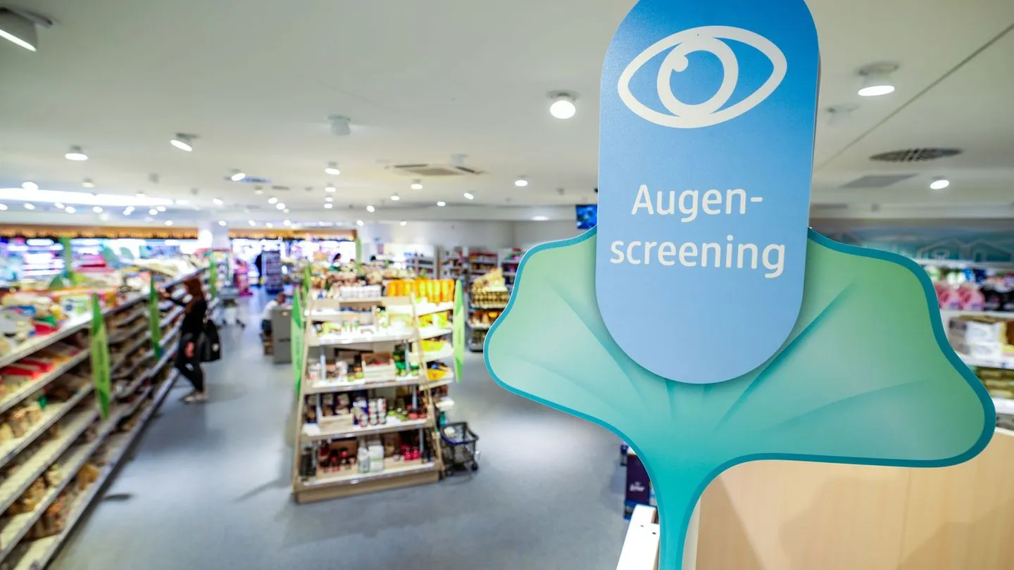 Justiz: Gericht prüft Gesundheitsrisiken bei Augenscreening in dm-Filialen