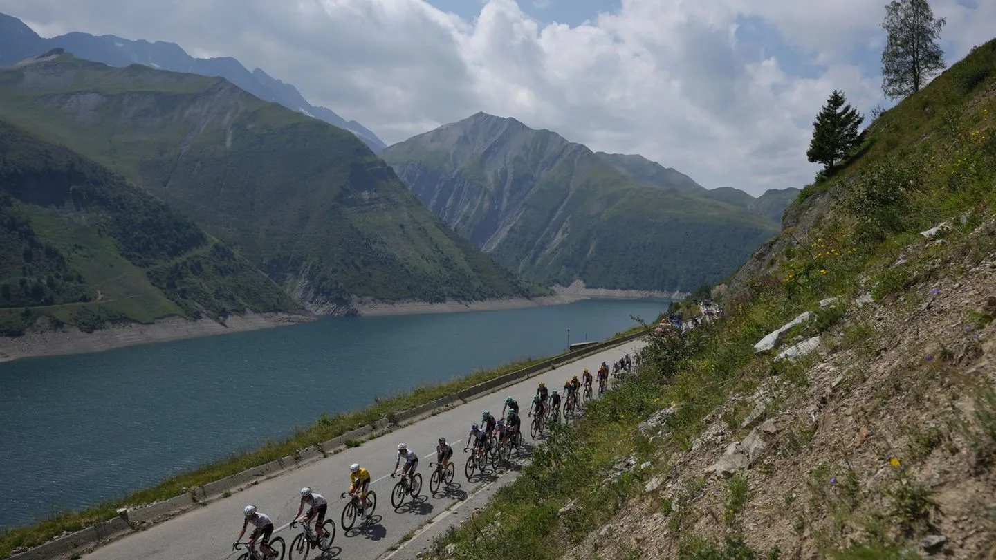 Tour de France: Pogacar kurz vor dem Sieg – Carapaz triumphiert auf der Königsetappe