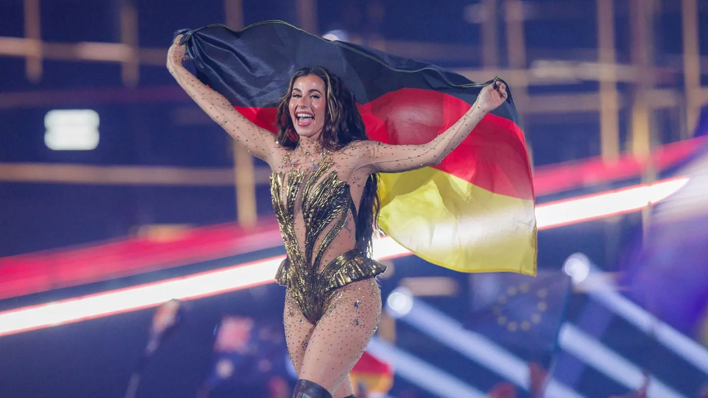 Sängerin Sarah Engels packt aus: „Man kriegt keinen Cent“ — keiner profitiert, trotz großer Show